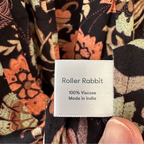 Roller Rabbit Women’s Soft Button Down Shirt Blouse Black Coral Beige Size XL - Picture 6 of 7